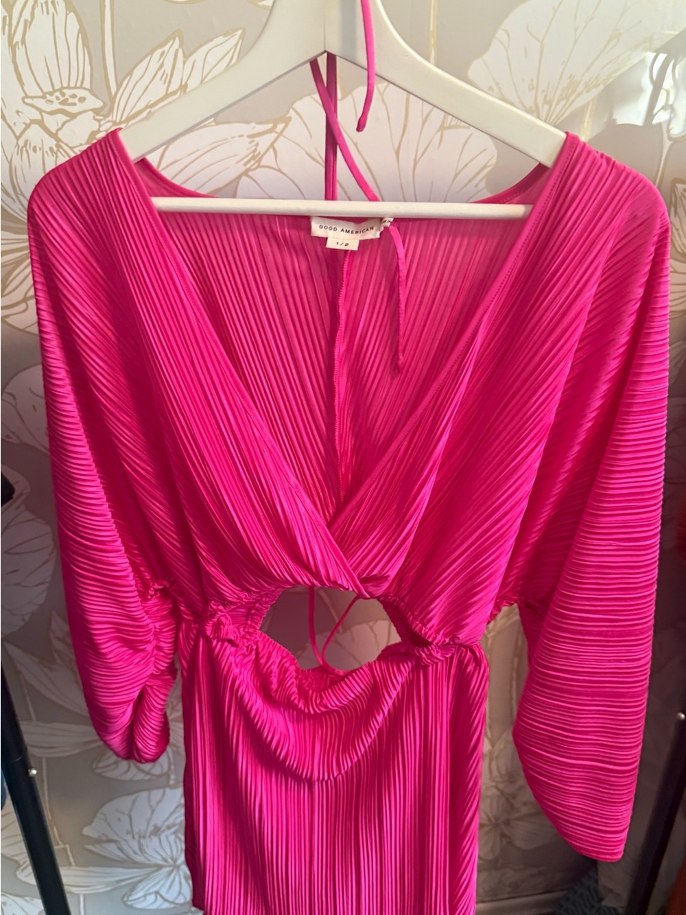 Good American Hot Pink Plissé Backless Cutout Maxi Dress: NEVER WORN!